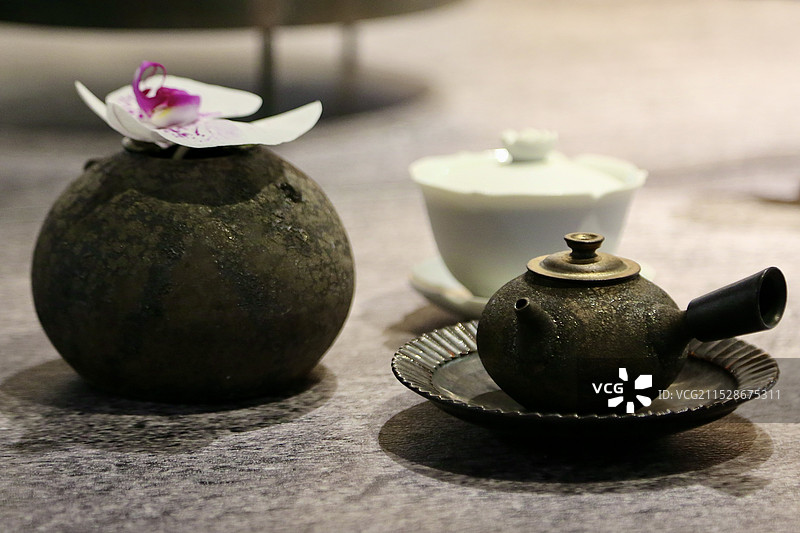 铸铁茶壶图片素材