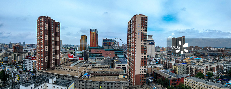 四平市 吾悦广场 体育馆 万达广场 烈士纪念塔 南湖公园 图书馆图片素材