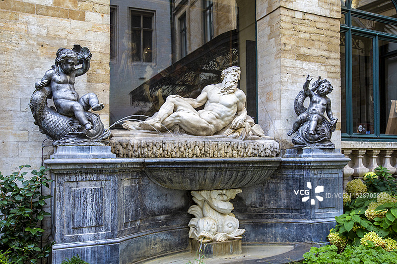 比利时布鲁塞尔大广场市政厅建筑外景图片素材