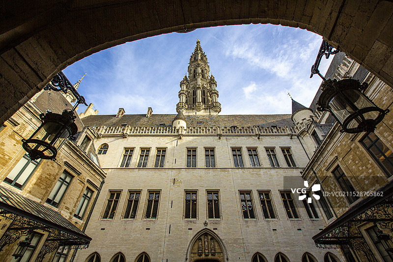 比利时布鲁塞尔大广场市政厅建筑外景图片素材