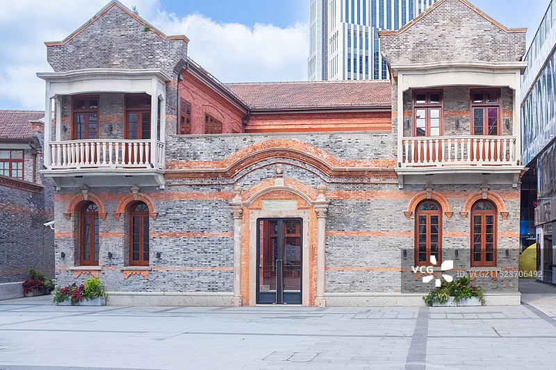 四川北路今潮8弄商区翻新石库门建筑图片素材