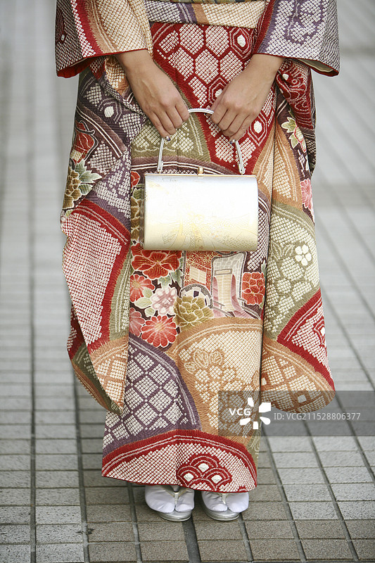 穿着和服的女人图片素材