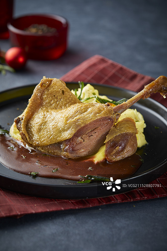 经典法式西餐美食 油封鸭腿图片素材