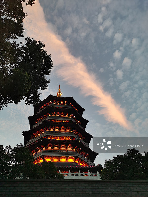 杭州市雷峰塔图片素材