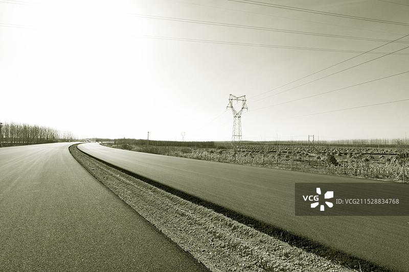 刚刚铺设的公路图片素材