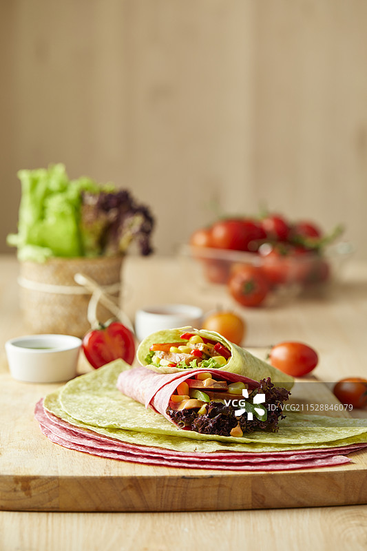 墨西哥美食鸡肉卷图片素材