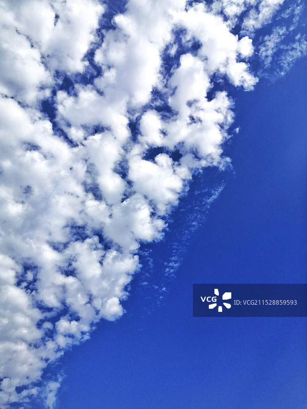 蓝天白云图片素材