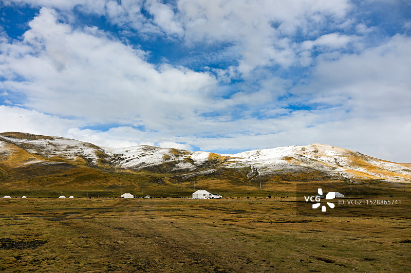 色达金马草原秋色图片素材