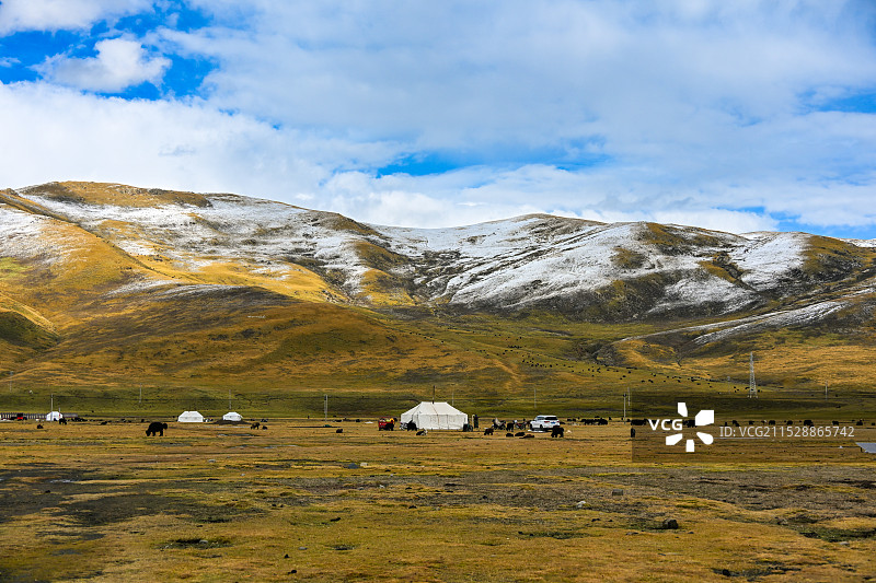 色达金马草原秋色图片素材