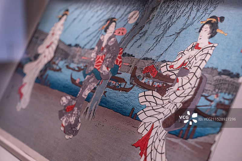 北京鲁迅博物馆藏日本浮世绘《湖边三女》图片素材