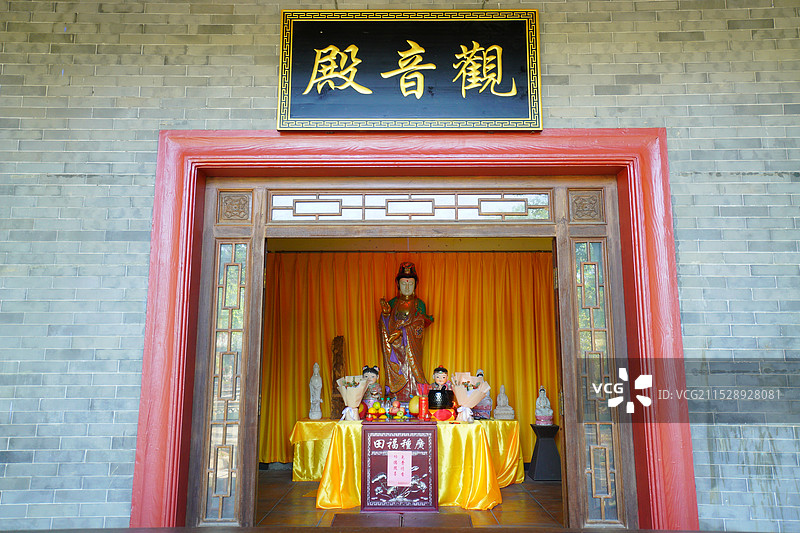 中国广东省东莞市道滘镇粤晖园观音殿观音雕像图片素材