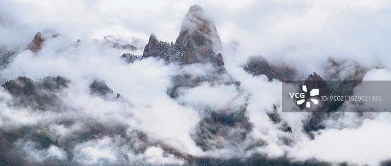 甘南扎尕那神山图片素材