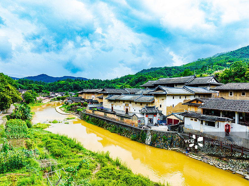 福建土楼洪坑土楼全景航拍图片素材