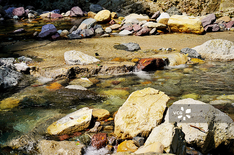 峨嵋山里的清凉与温暖图片素材