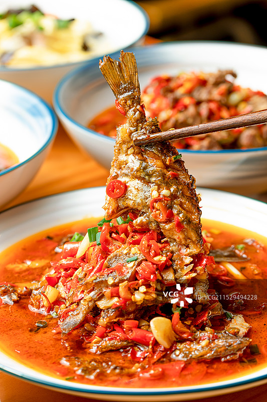 辣炒无头鱼鱼肉江西菜赣菜热辣辣椒图片素材