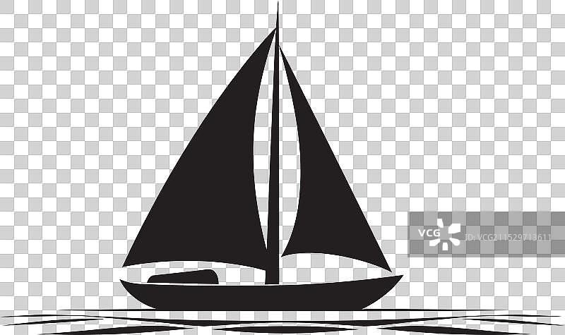 优雅的船只在阴影中的海上水道图片素材