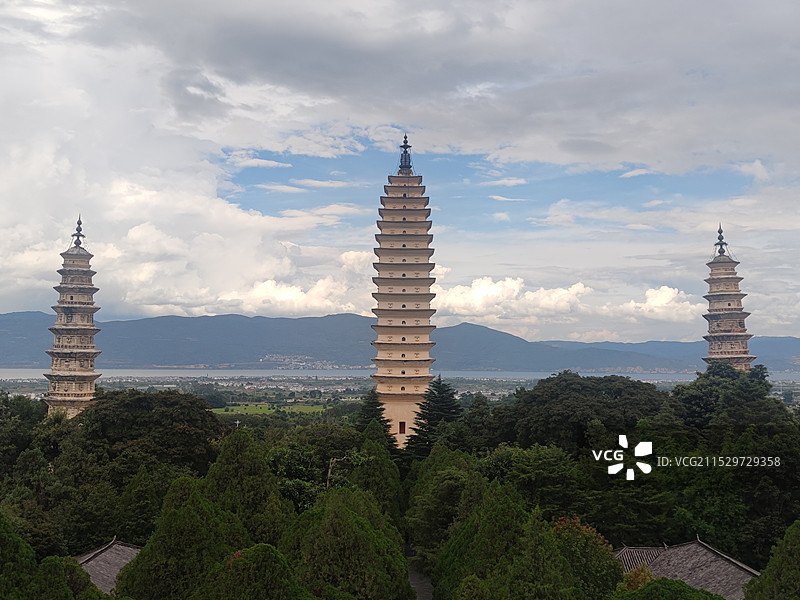 大理崇圣寺三塔图片素材