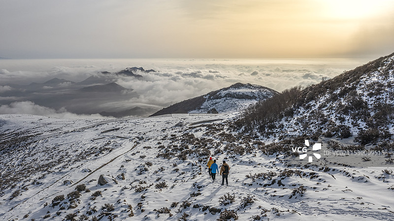 北京郊区东灵山灵山风景区冬季雪景图片素材