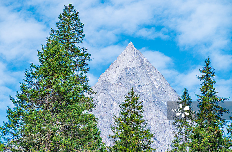 四姑娘山长坪沟秋季风光图片素材