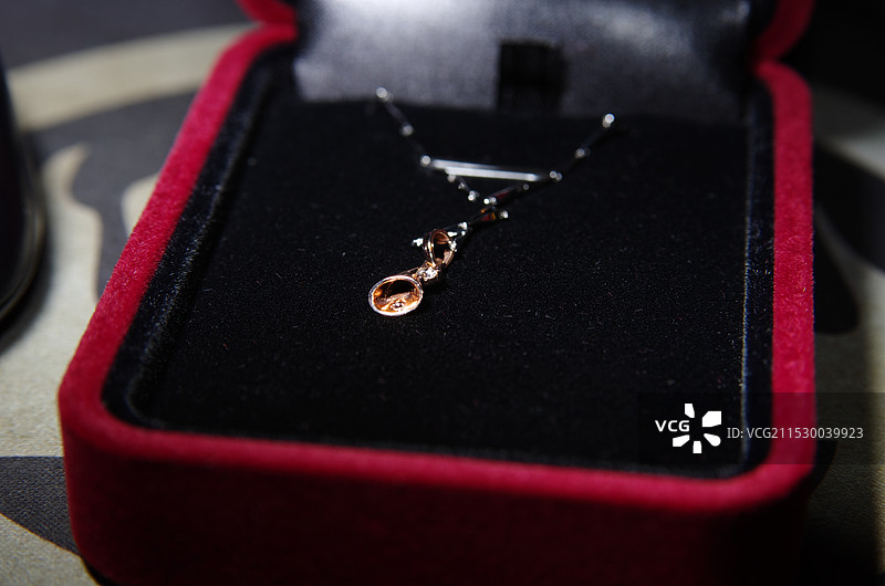 18K金饰图片素材