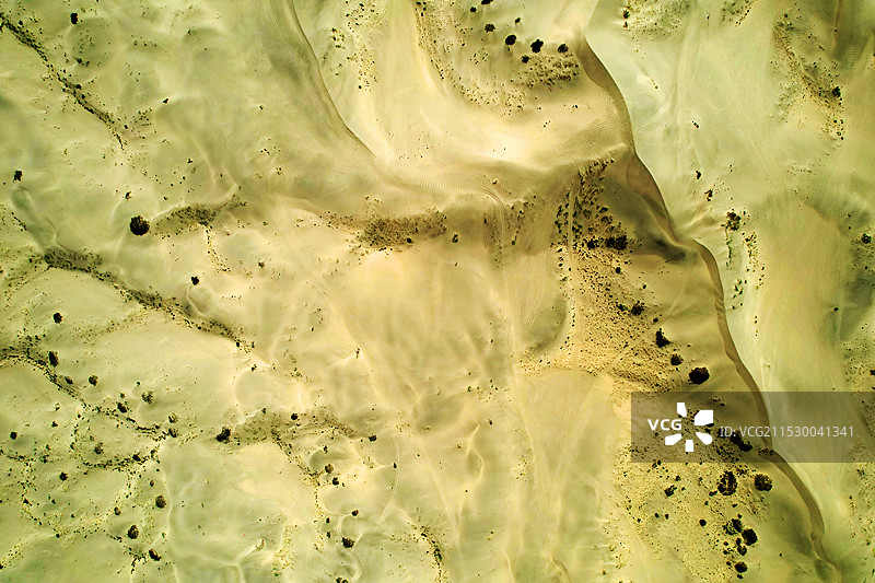 新疆干旱的沙漠图片素材