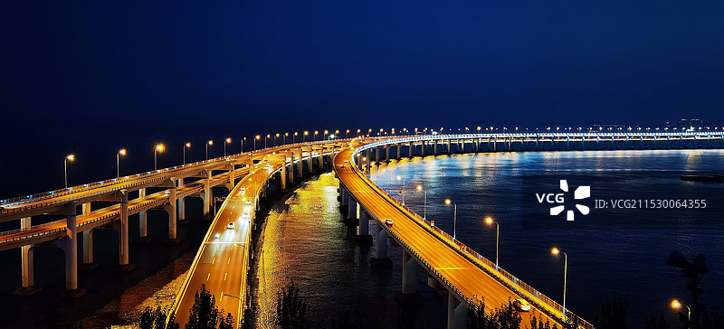 大连星海广场风光系列之星海大桥璀璨夜景（辽宁省大连市）图片素材
