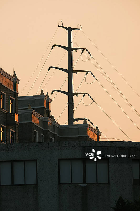 黄昏时分的电线杆图片素材