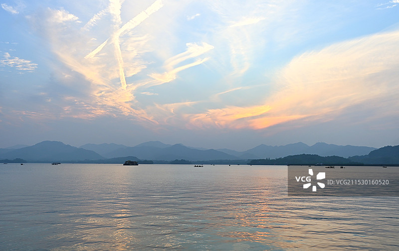 晚霞中的西湖图片素材