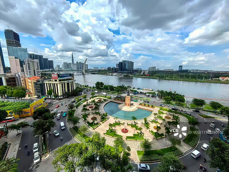 柬埔寨胡志明市西贡河城市风光图片素材