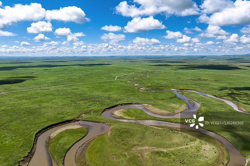 甘肃甘南则岔石林，草原图片素材