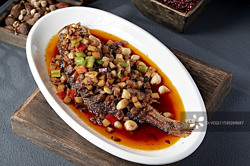 美味干烧海黄鱼图片素材