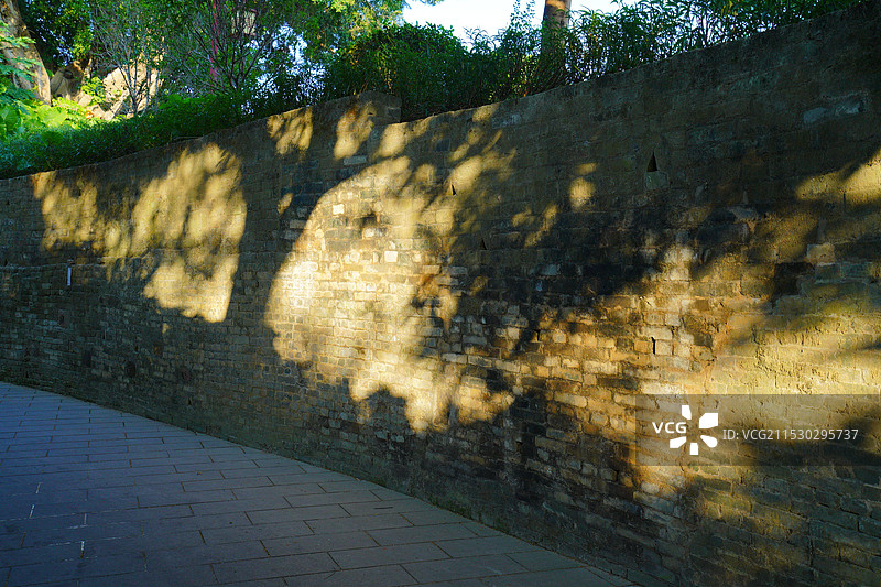中国广东省东莞市东坑镇丁屋村古围墙历史文化建筑之美！图片素材