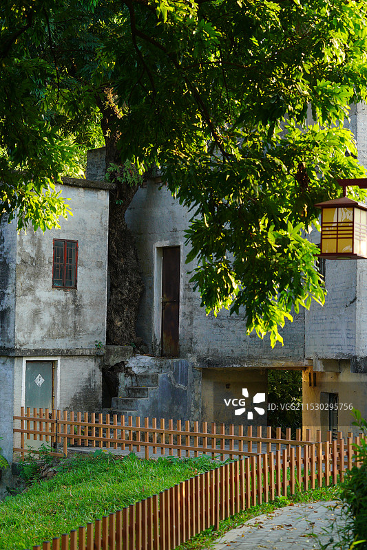中国广东省东莞市东坑镇丁屋村古围墙历史文化建筑之美！图片素材