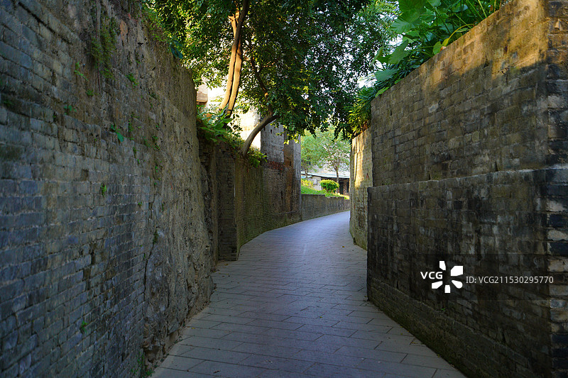 中国广东省东莞市东坑镇丁屋村古围墙历史文化建筑之美！图片素材