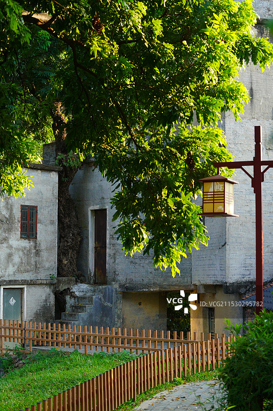 中国广东省东莞市东坑镇丁屋村古围墙历史文化建筑之美！图片素材