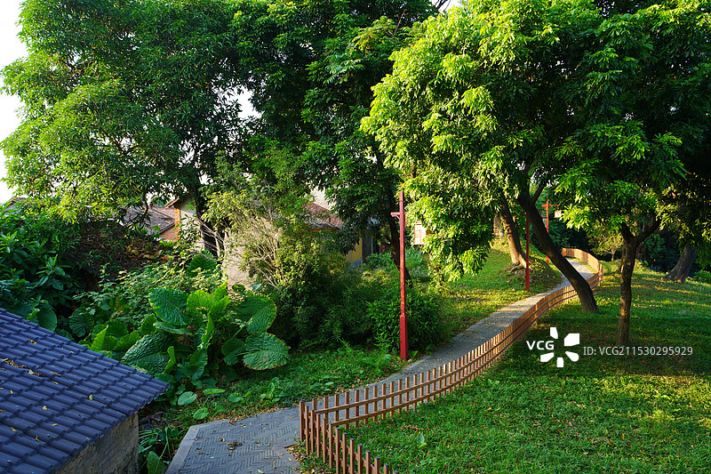 中国广东省东莞市东坑镇丁屋村古围墙历史文化建筑之美！图片素材