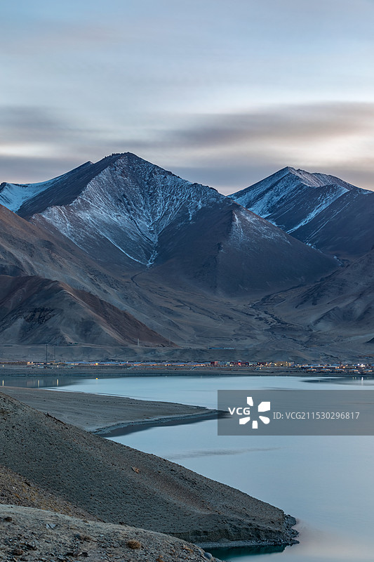 喀什中巴友谊公路上的雪山风景图片素材