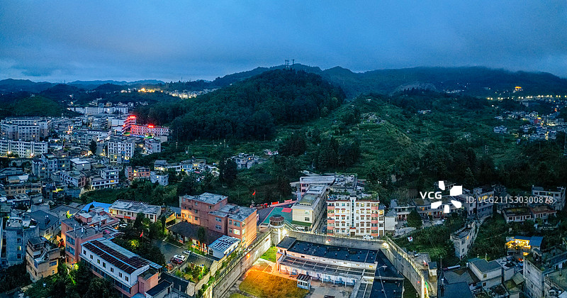 晴隆县 莲湖酒店 晴隆山 航拍  地标 二十四道拐图片素材