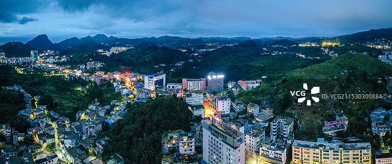 晴隆县 莲湖酒店 晴隆山 航拍  地标 二十四道拐图片素材