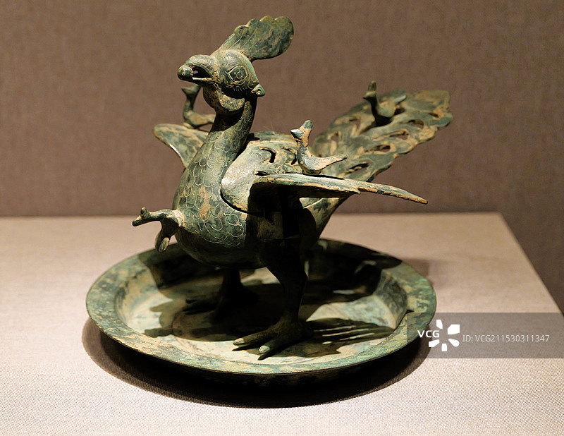 东汉五凤铜熏炉图片素材