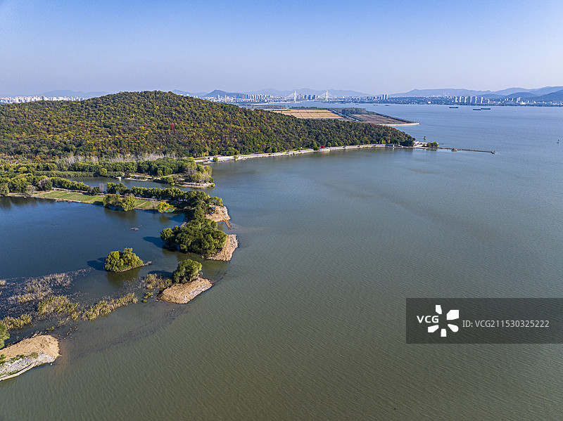 航拍安徽省合肥市巢湖市龟山公园风光图片素材