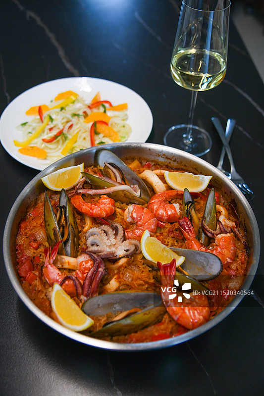 西班牙海鲜饭 paella图片素材