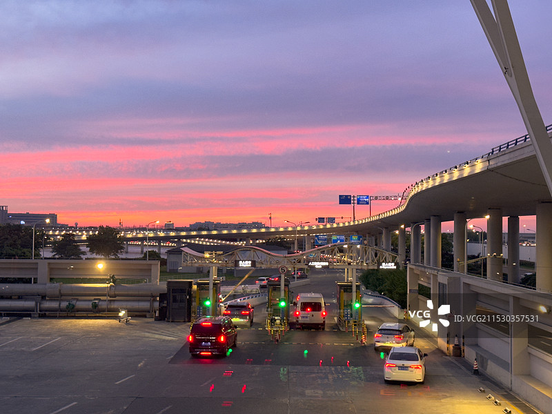 上海市浦东新区-夕阳下的城市建筑图片素材