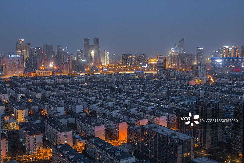 杭州钱江新城来福士市民中心大金球夜景亮灯爬楼图片素材