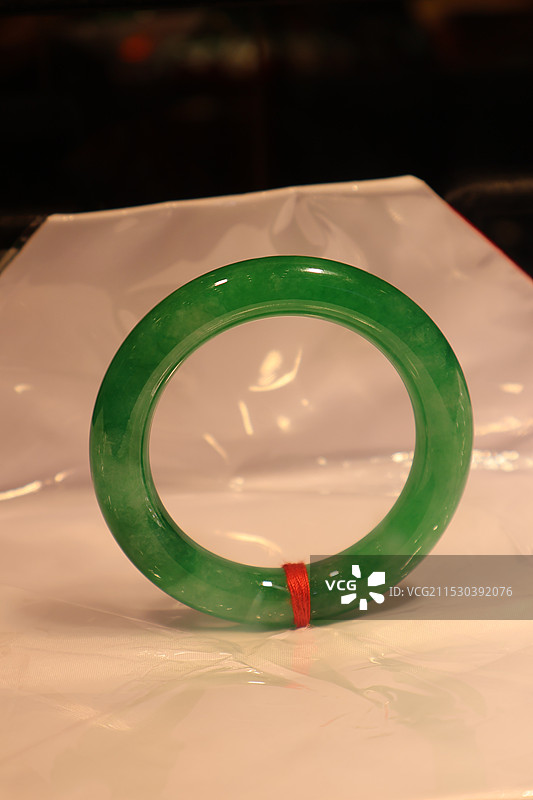 消博会翡翠手镯图片素材