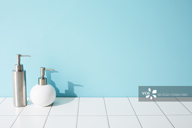 墙壁、瓷砖和洗手盆配件图片素材