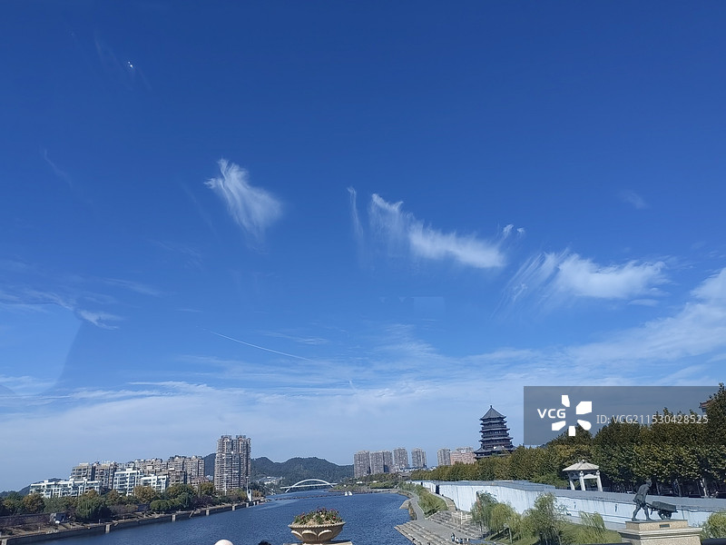 蓝天白云图片素材