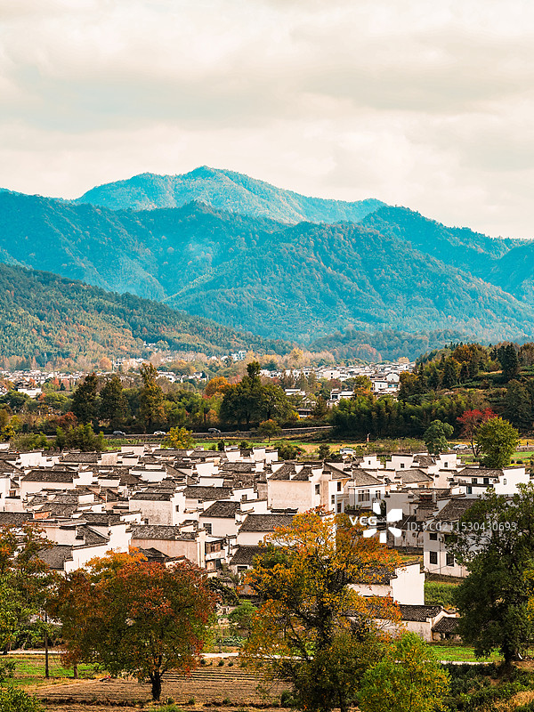 深秋卢村图片素材
