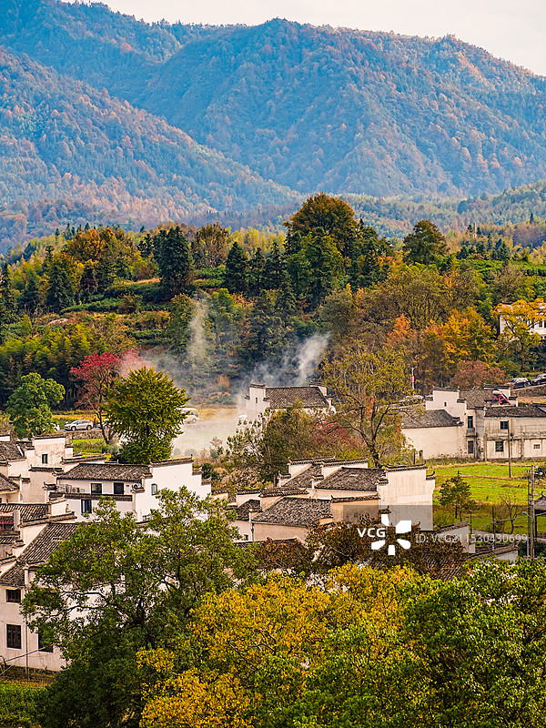 深秋卢村图片素材