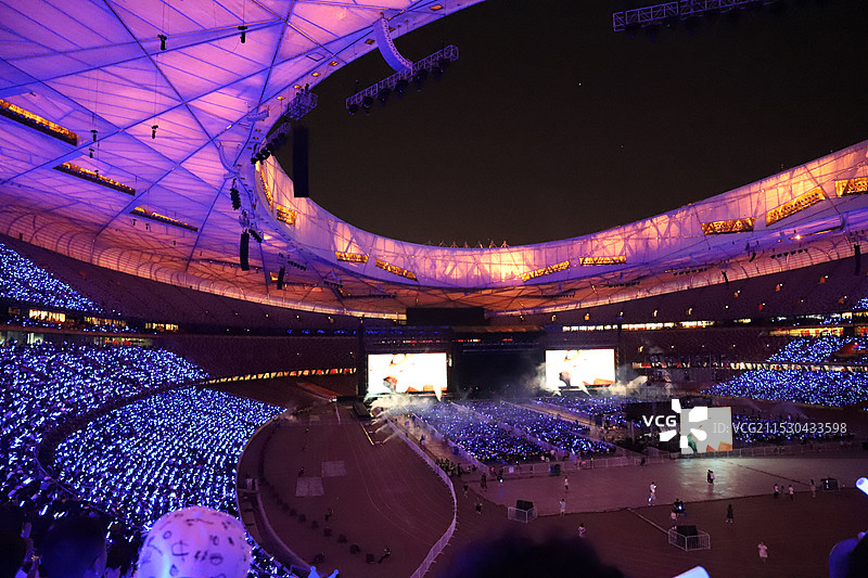 鸟巢演唱会夜景图片素材